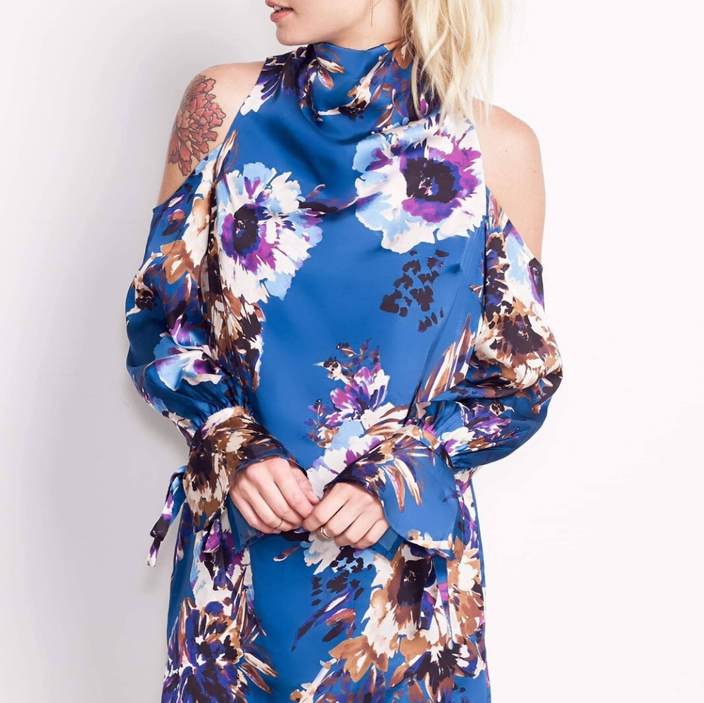 ALI & JAY Blue Cowl Neck Tie Front Dress
